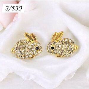 ✨3/$30✨ 🆕Gold Plated And Crystal Bunny Earrings